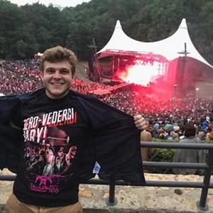 Meet your Posher, Trey